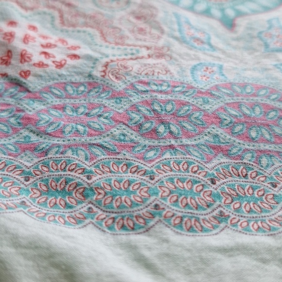 Talbots Moroccan Medallion Split Neck Tunic - Picture 9 of 14